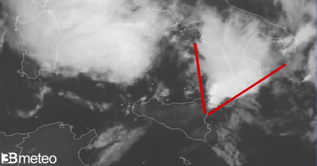 Alluvione Messina con temporale a V-shaped