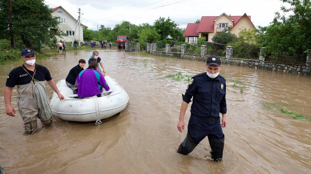 Alluvioni ed esondazioni, situazione critica in Ucraina