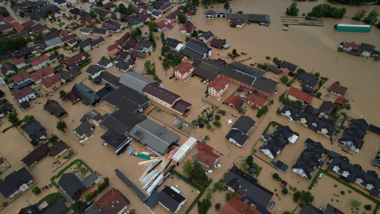 Aluvione in Slovenia (Foto di Boris Nose via Facebook)