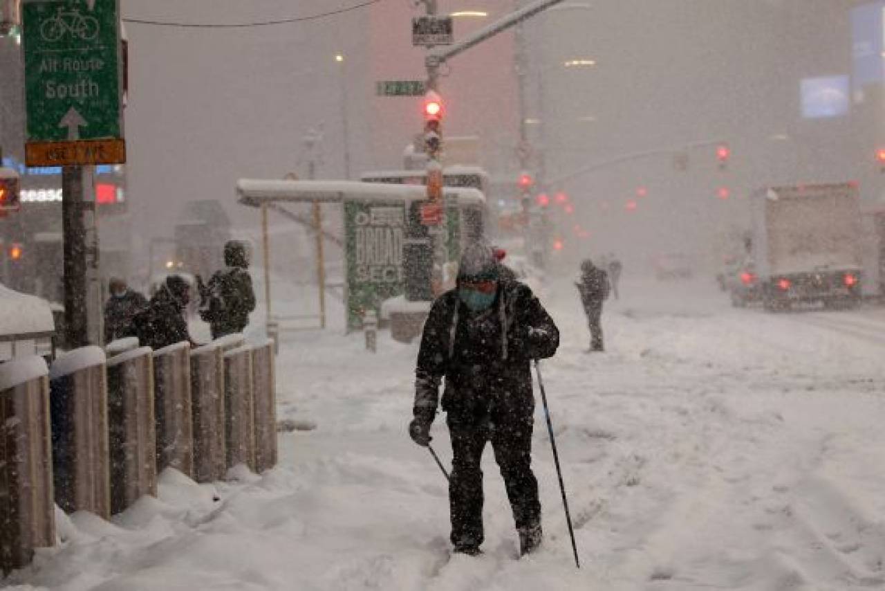 Bufere di neve anche a New York: fonte immagine NYPOST.COM