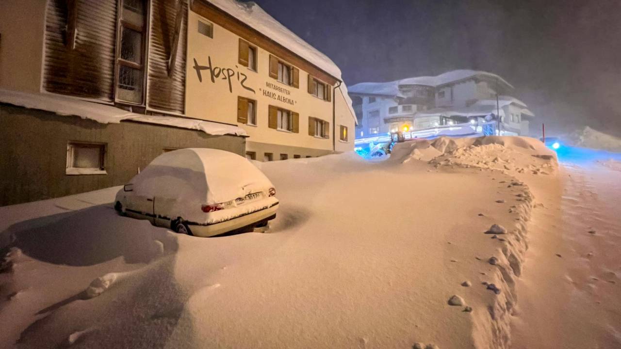Bufere di vento e neve nel Tirolo (Fonte immagine: Sturm und Gewitterjagd Tirol via Facebook)