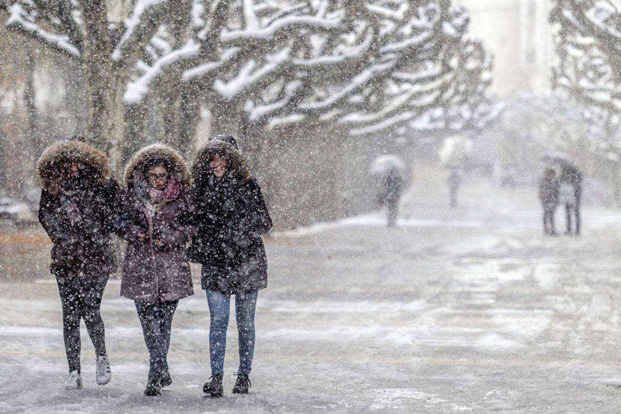 COLD TEMPERATURES, FROST AND SNOW IN MANY PART OF EUROPE