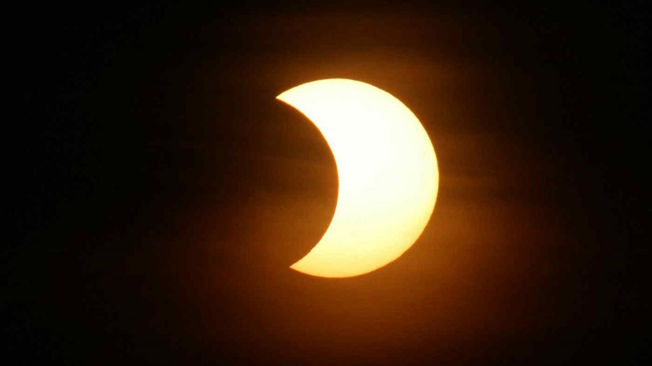 Um eclipse solar parcial na terça-feira, 25 de outubro, é visível na Itália.  Duração e horários «3B Meteo