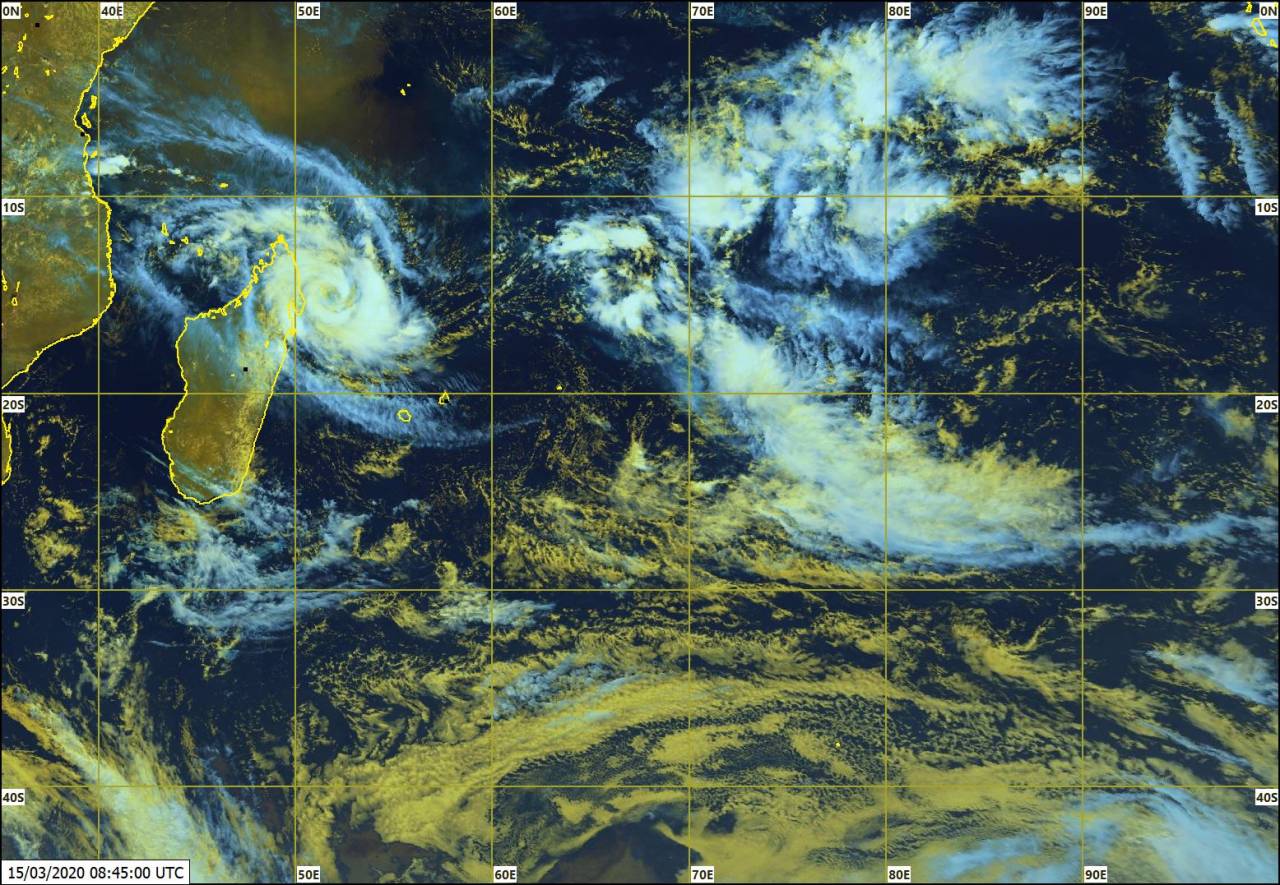 Il ciclone Harold visto dal satellite
