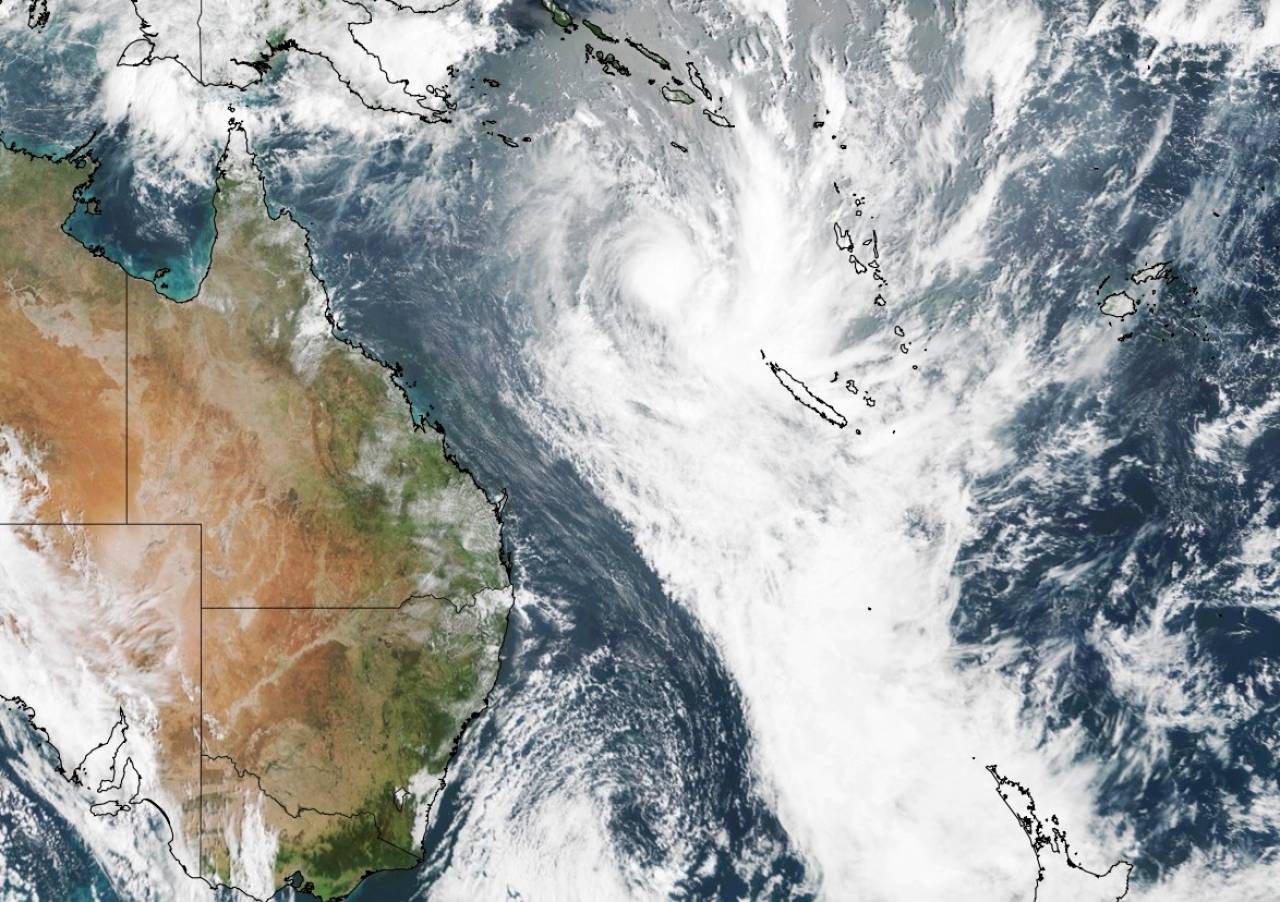 Il ciclone tropicale Ruby visto dal satellite