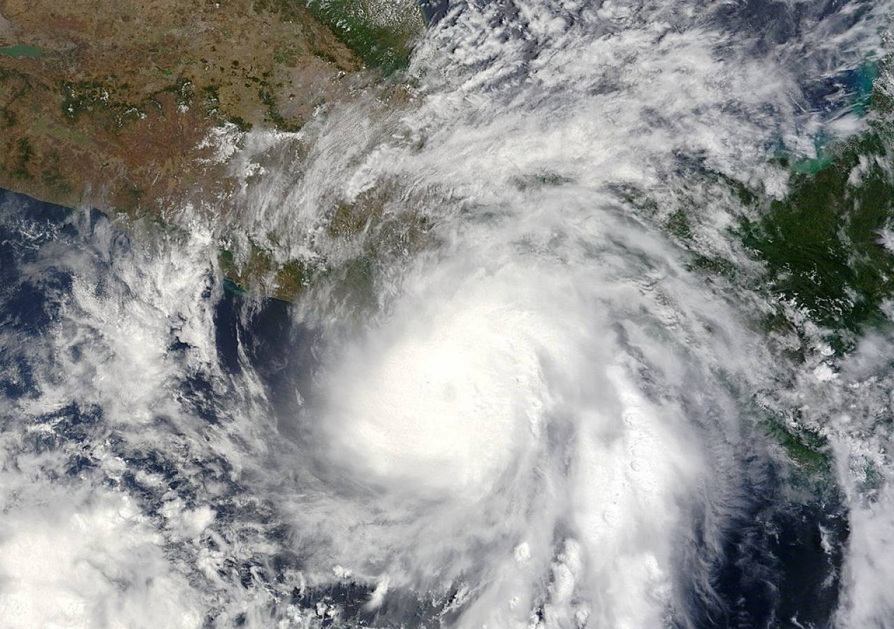 Il landfall dell'uragano Agatha visto dal satellite