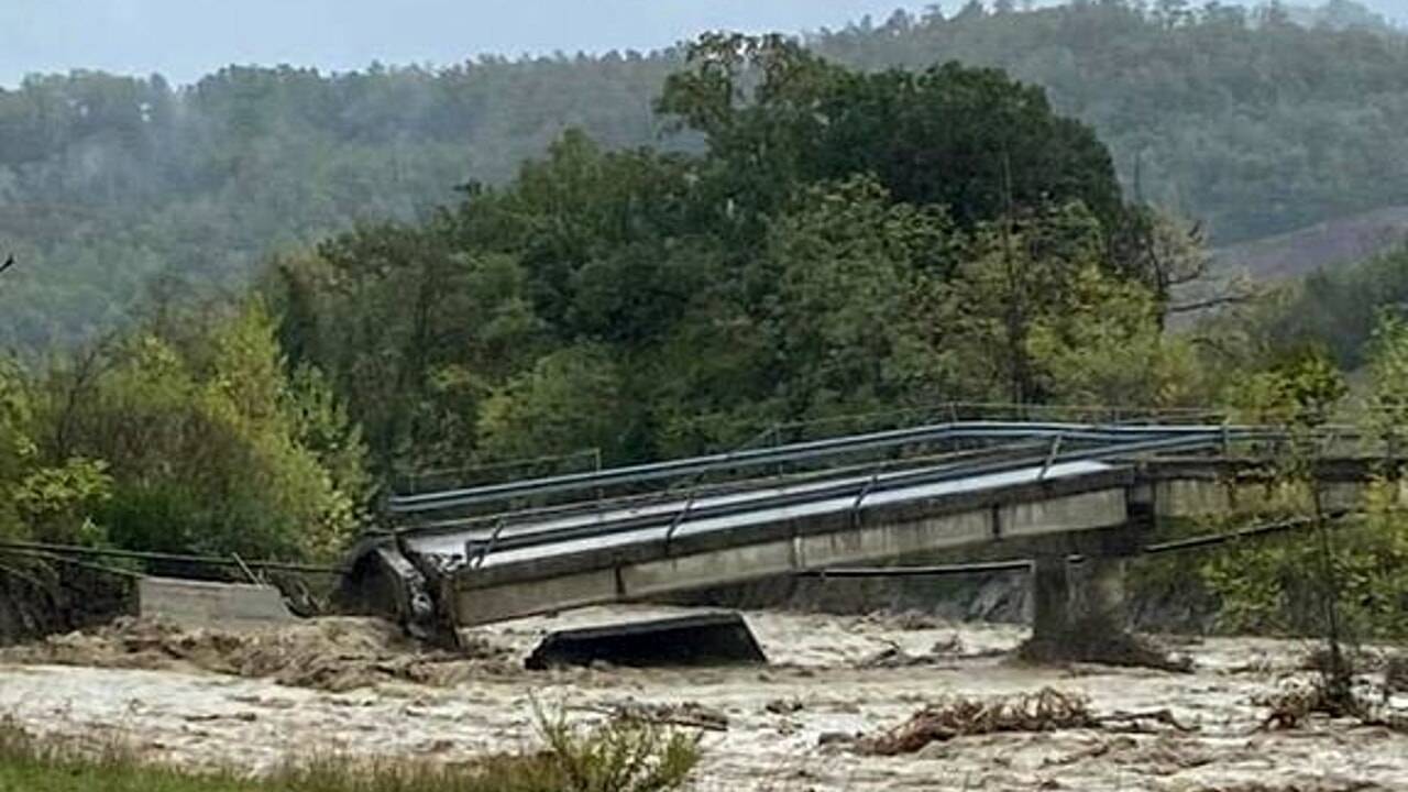 Il ponte crollato a Ozzanello (Fonte immagine: Parma Today)