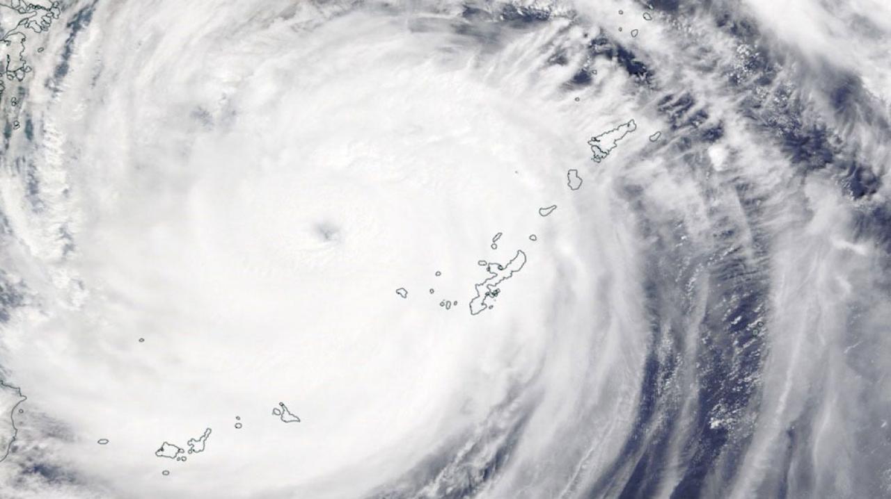 Il tifone Maysak visto dal satellite il 31 agosto