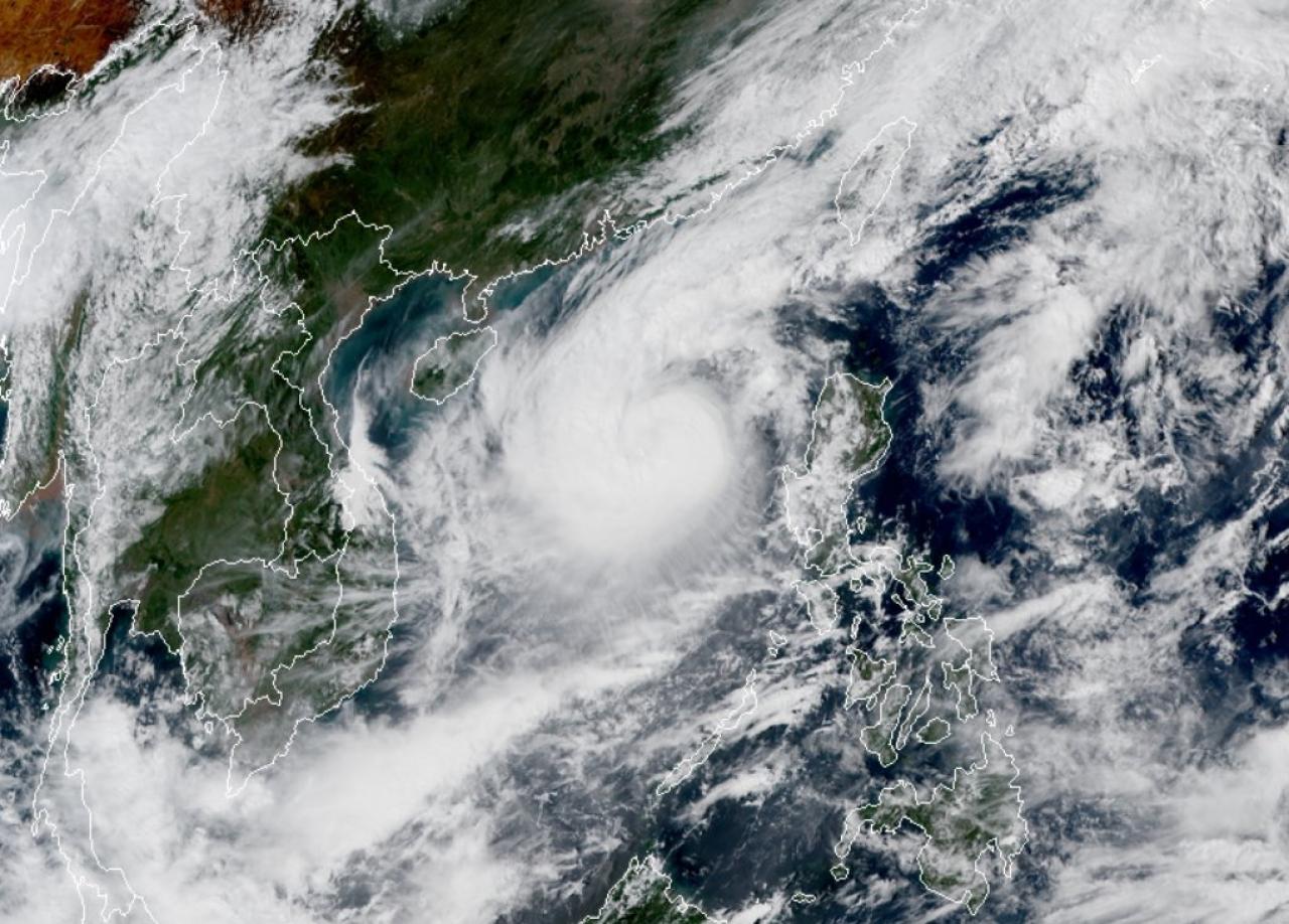 Il tifone Saudel visto dal satellite