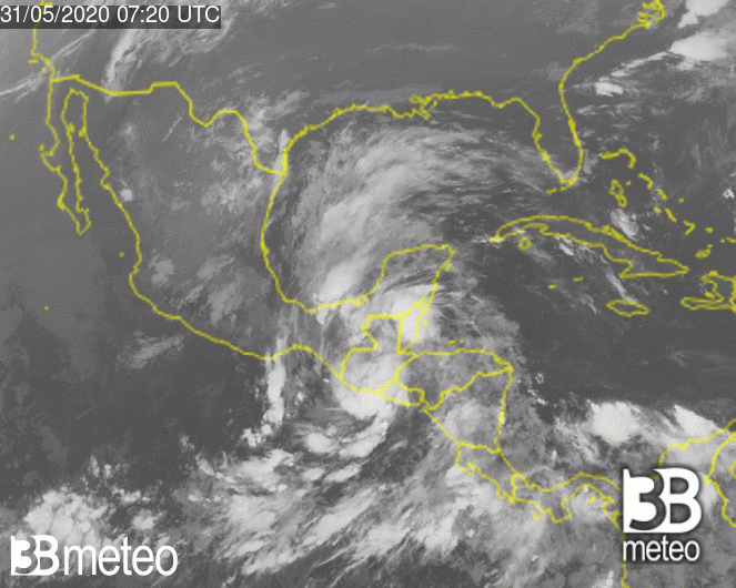 Immagine satellite sull'America Centrale