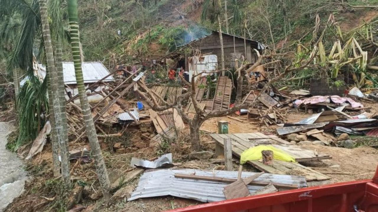 Ingenti danni nelle Filippine per il passaggio del tifone Goni (Fonte: Croce Rossa Filippine)