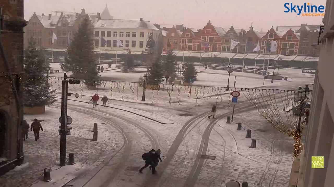 Intensa nevicata a Bruges