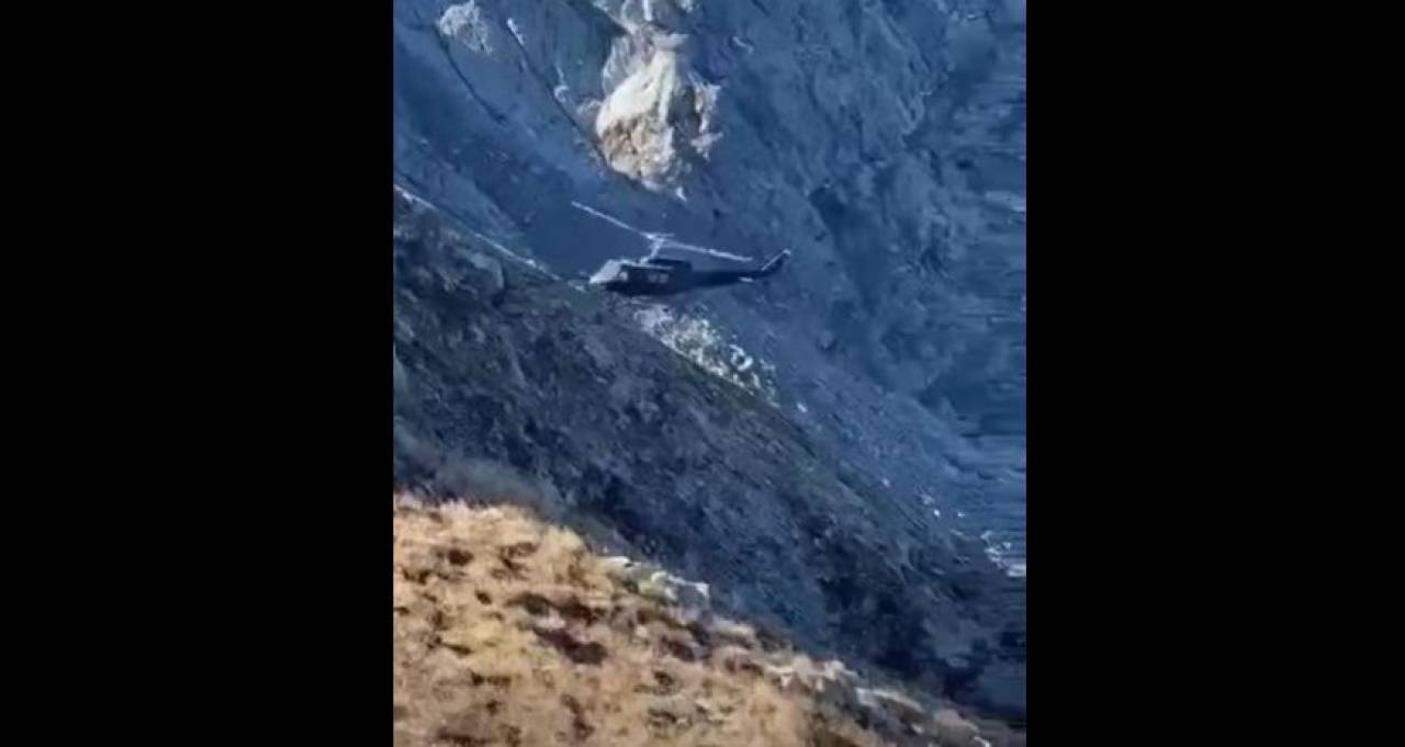 L'elicottero che ha rischiato di schiantarsi sulla montagna in Alto Adige