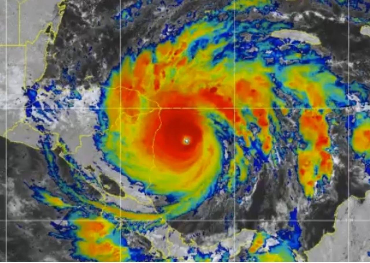 L'uragano Iota visto dal satellite in prossimità del landfall sul Nicaragua