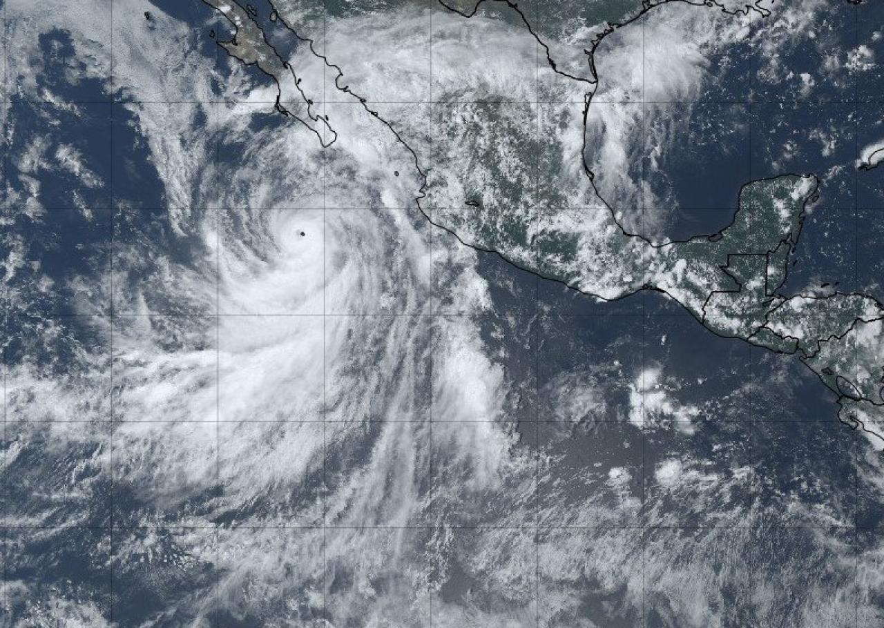 L'uragano Kay visto dal satellite