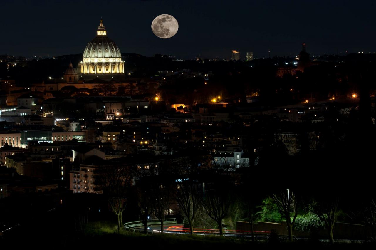 La Superluna fotografata da Federico Vinci