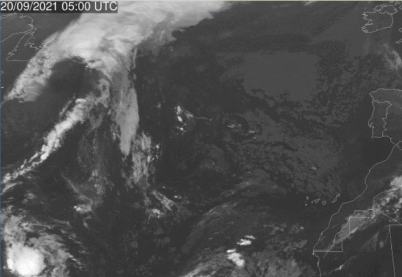La tempesta extra tropicale Odette, in alto a sinistra
