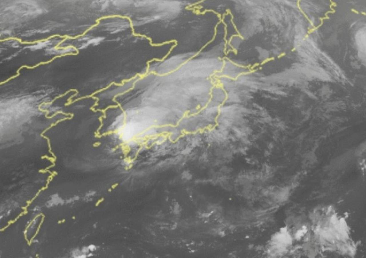 La tempesta tropicale Chanthu vista dal satellite