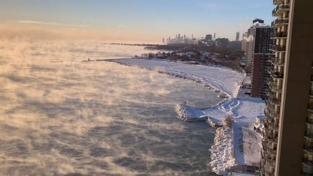USA Il Gran GELO Fa Fumare Il Lago Michigan VIDEO Da Chicago 3B Meteo