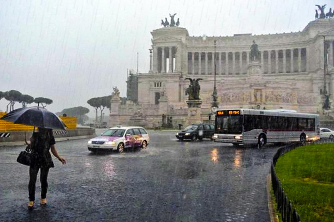 Maltempo in arrivo sul Lazio: pioggia battente anche a Roma