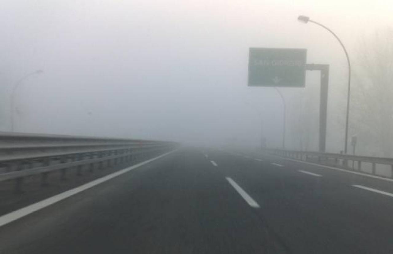 Nebbie persistenti su molti tratti autostradali del Nord