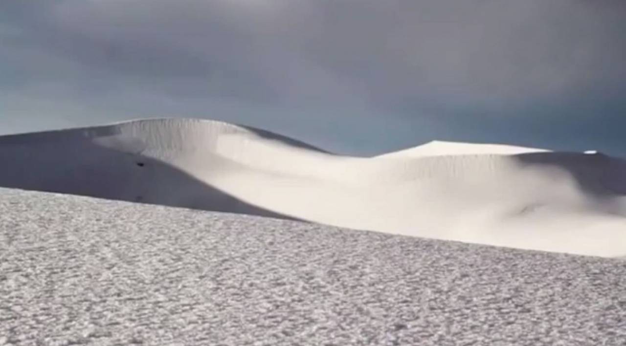 Neve in Algeria, imbiancate le Dune del deserto del Sahara