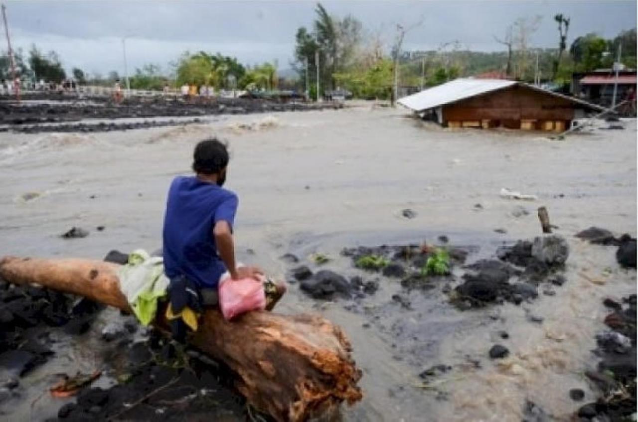 Tifone Goni lascia le Filippine, 10 morti e danni gravissimi