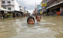 Thailandia sommersa dall'acqua