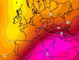 Mappa delle temperature ad 850 hPa risalenti al 25 Giugno 2007. Isoterma di ben 30°C a 1500m sulla Sicilia.