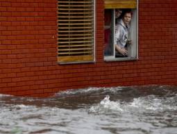 Anche due metri d'acqua a La Plata (fonte: bbc.co.uk)