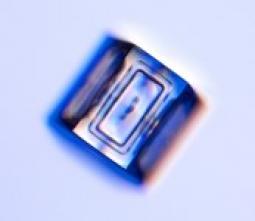 cristallo prismatico: temperature intorno -5°C e sotto i -22°C