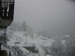 Forte nevicata in provincia di Bergamo intorno ai 1000 metri.