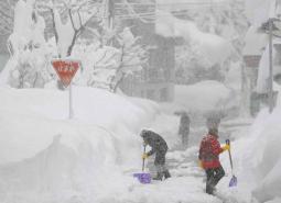 Mondo - Gelo eccezionale in Giappone e Corea, nevicate furiose e temperature fino a -33Â°C