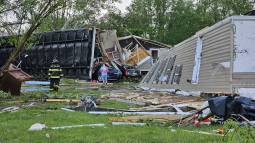 Mondo - Forti temporali attraversano gli USA, quattro tornado nel Michigan, una vittima in Oklahoma - Video