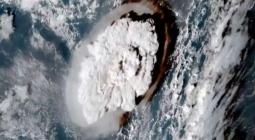 L esplosione del vulcano Hunga Tonga vista dal satellite