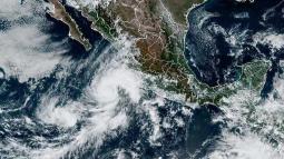 L uragano Orlene poco prima del landfall in Messico