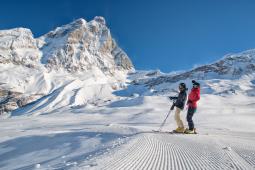 Cervinia anticipa l apertura della stagione invernale: dal 1&deg; ottobre si scia sul ghiacciaio