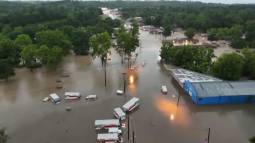 Mondo: violenti temporali, tornado, grandine gigante e inondazioni colpiscono parte del Texas.
