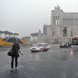 Meteo Roma: allerta maltempo, temperature in forte calo, neve a bassa quota