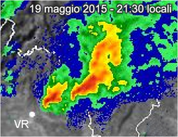 Scatto radar supercella Veneto, due echi ad uncino!