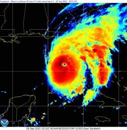 L uragano Ian verso la categoria 5: impatto sulla Florida; raffiche di vento oltre i 200 km/h (video)