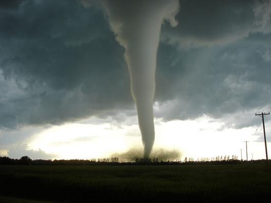 100 tornado all'anno colpiscono l'Italia
