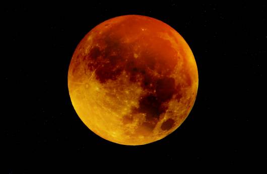 27 luglio l'eclisse di Luna più lunga del secolo