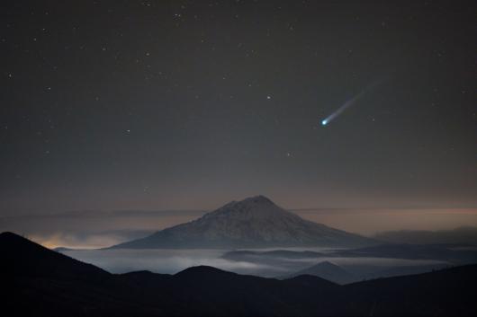 Arriva la cometa Lemmon (foto twitter/X @KennethLerose)