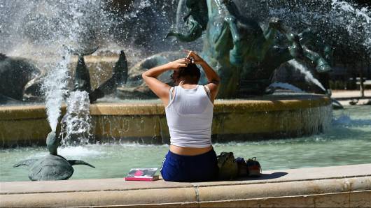 caldo intenso, picco nelle prossime 72 ore