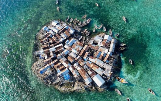 Caye Sable, una piccolissima isolata sperduta e sovraffollata nel Mar dei Caraibi