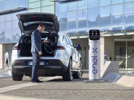 Centraline per caricare le auto elettriche, quante sono e chi le gestisce