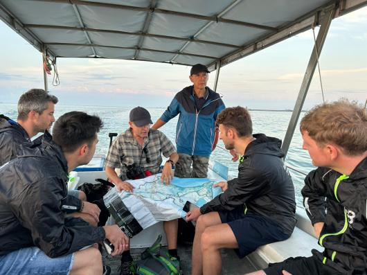 Dario e Diego ci accompagnano in barca sulla Sacca di Scardovari