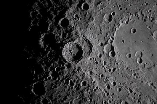 Dettagli del lato lontano della Luna - NASA