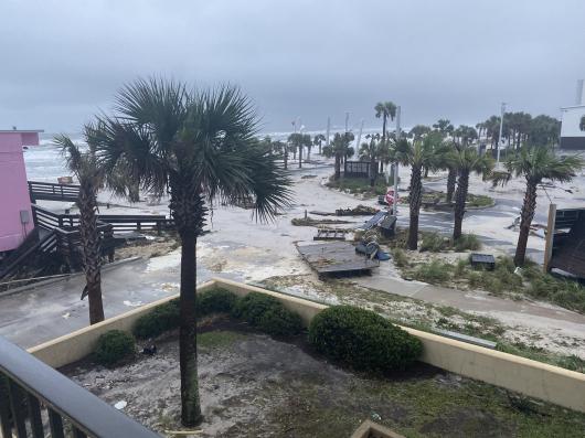 Devastazione a Gulf Shores (AL) dopo il landfall di Sally (Fonte: Tyler Fingert via Twitter)